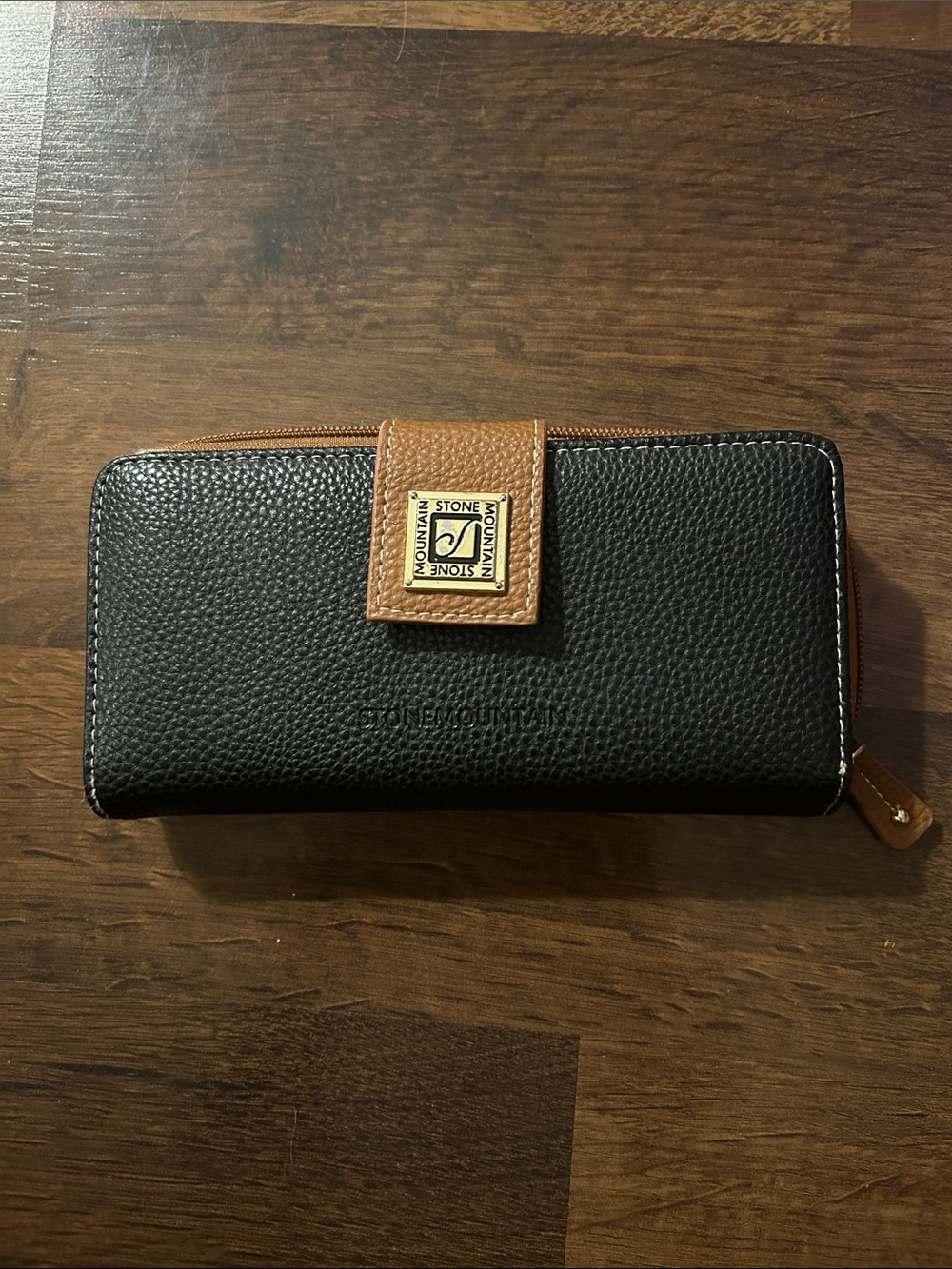 Stone Mountain Black & Pink Zip-Around Wallet